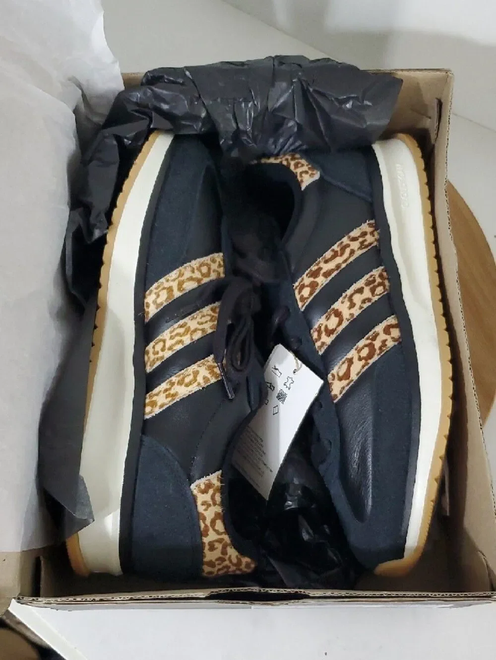 adidas RUN 70s 2.0 Black Leopard Print Accents Women's Size 7 NIB